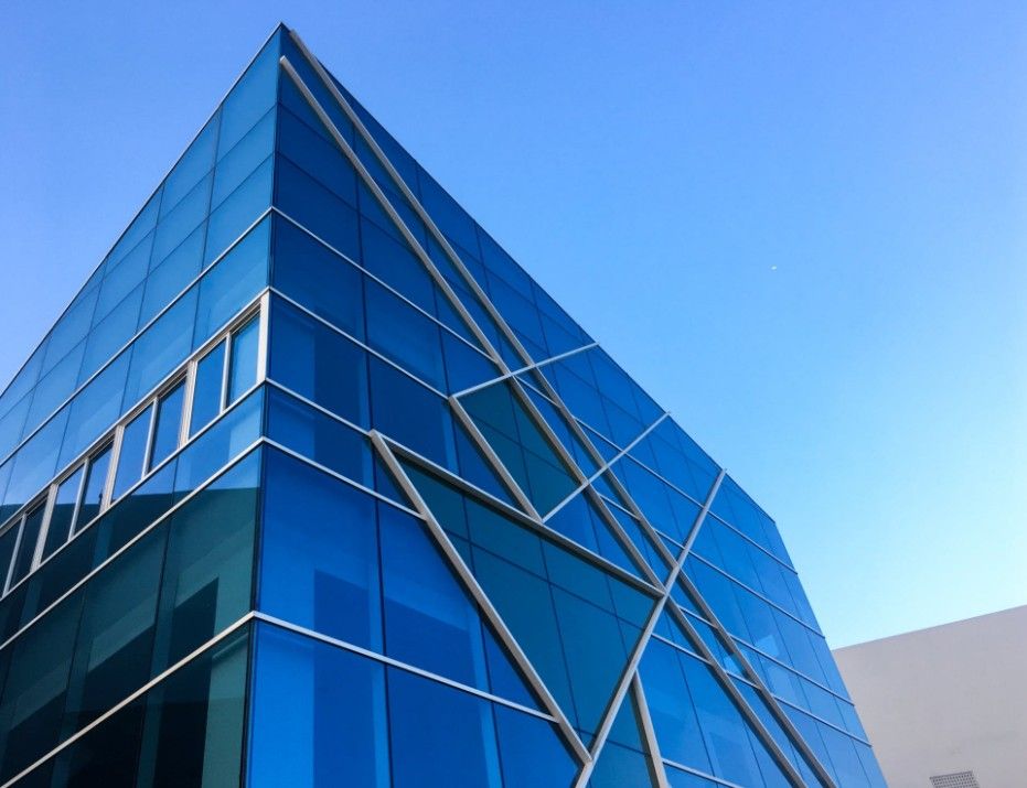 14 vach mat dung nhom kinh