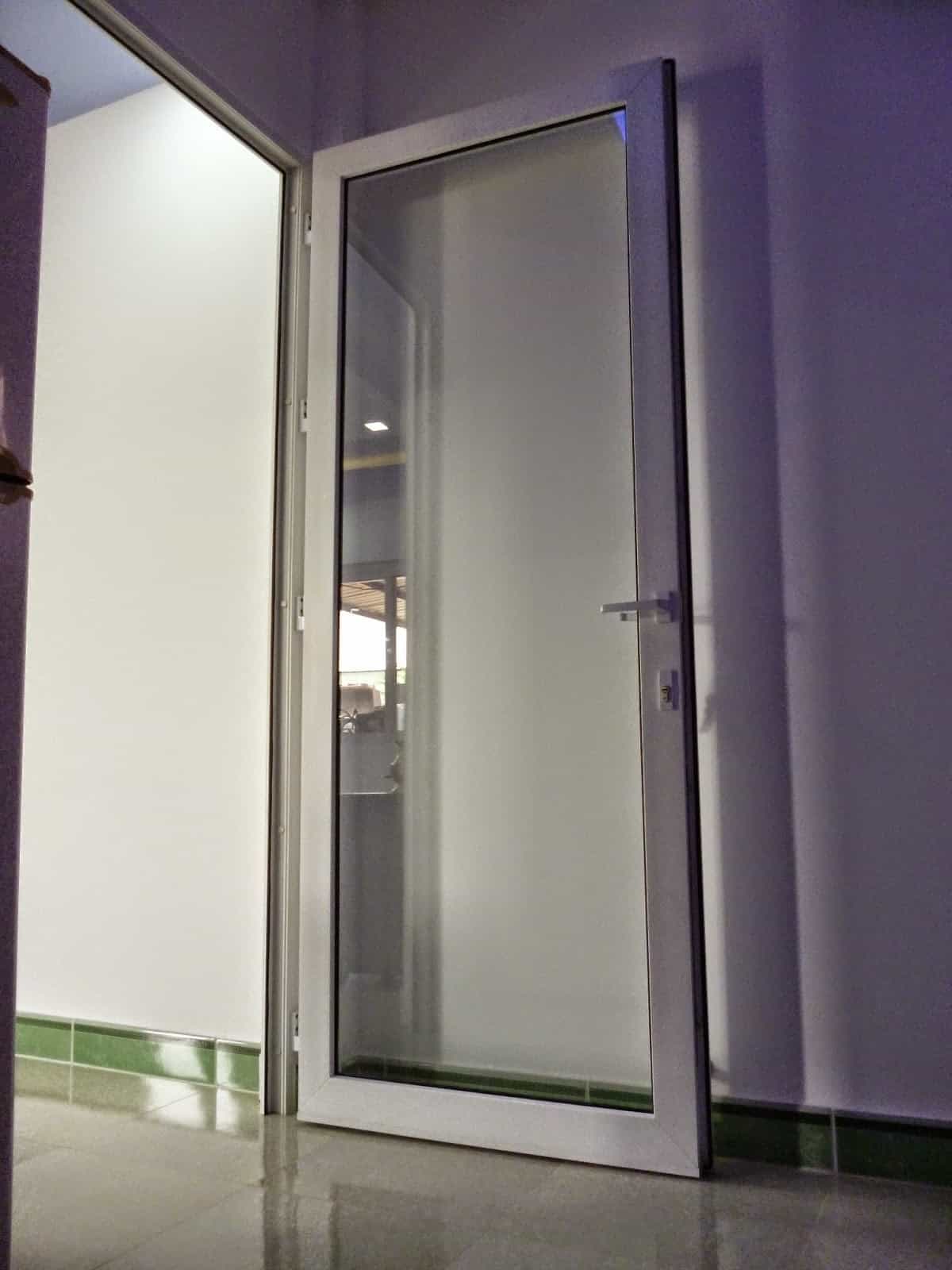 Mẫu cửa kính cường lực 1 cánh đẹp dành cho văn phòng 7 1 cua kinh cuong luc 1 canh mo quay