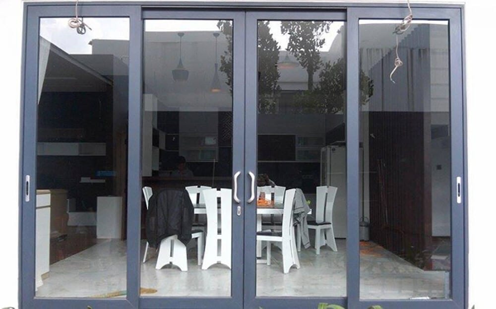 Mẫu cửa nhôm xingfa màu đen