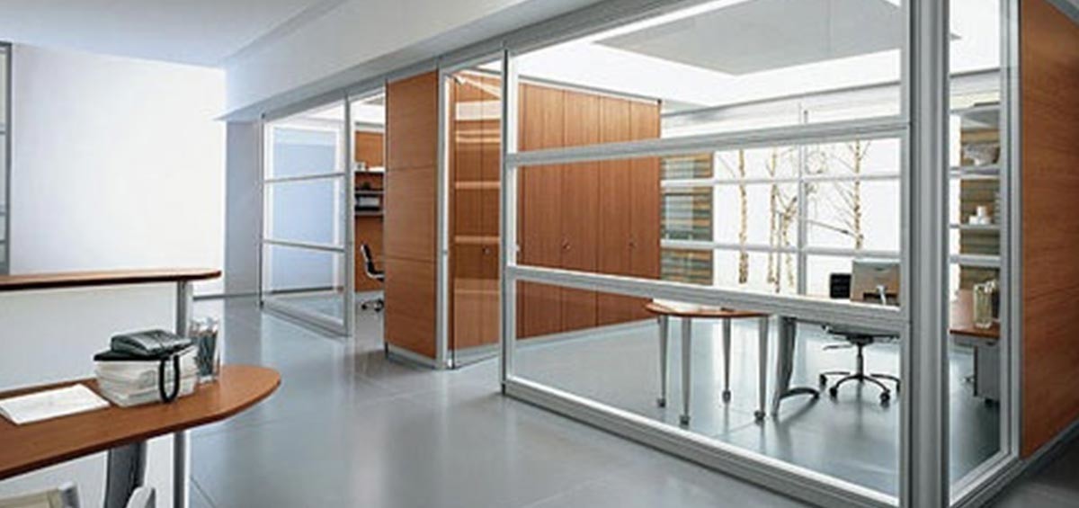 vach-ngan-nhom-kinh-anh-kim-cao-cap