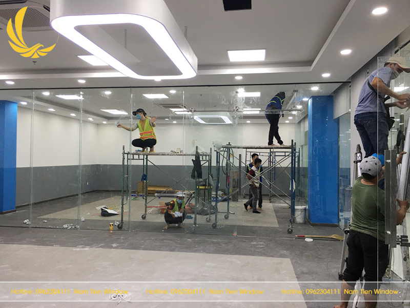 vach kinh cuong luc nam tien window