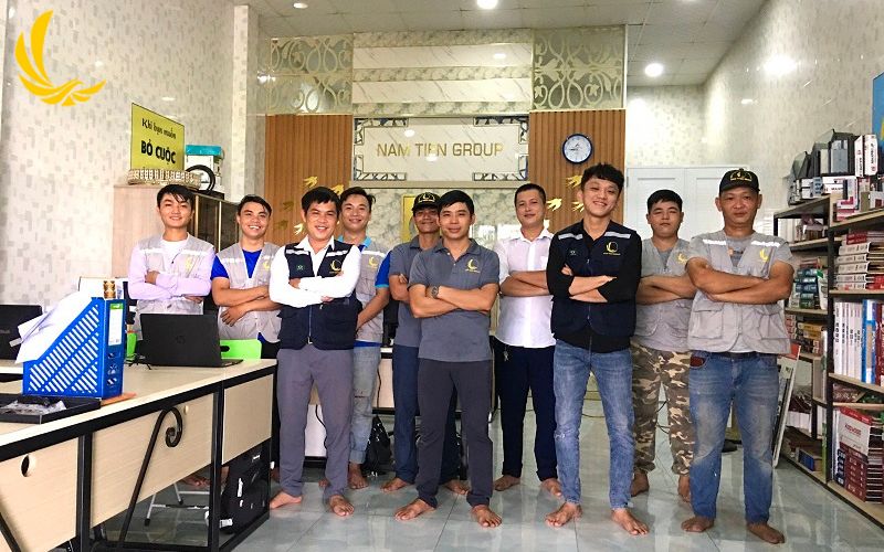 Cửa Kính Cường Lực Mặt Tiền 14 Nam Tiến Window đơn vị chuyên thi công lắp đặt cửa kính cường lực mặt tiền