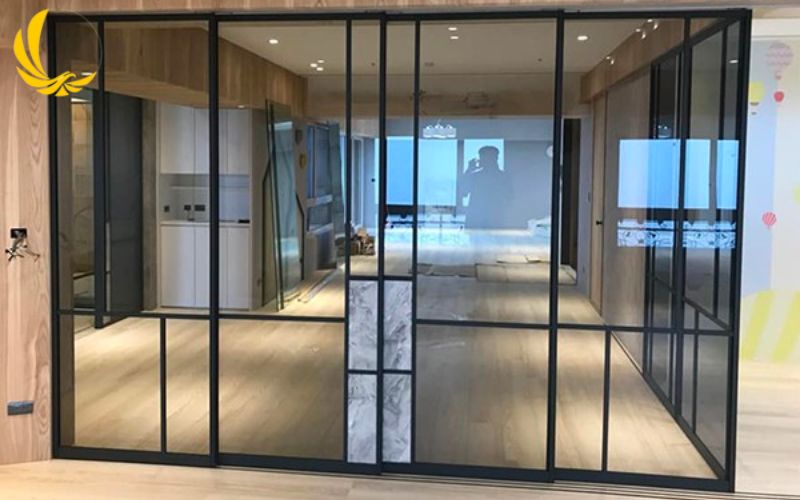 Vách kính cường lực phòng khách