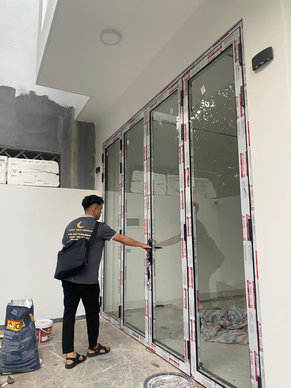 cua nhom xingfa cho biet thu phu giao binh duong 4