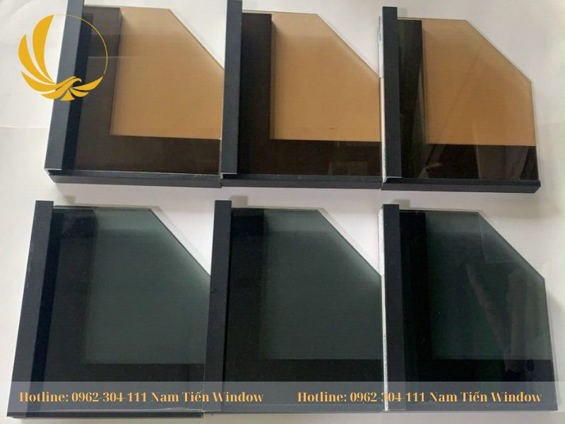 Mẫu góc cửa cánh kính được cung cấp cho đại lý cua tu canh kinh 12