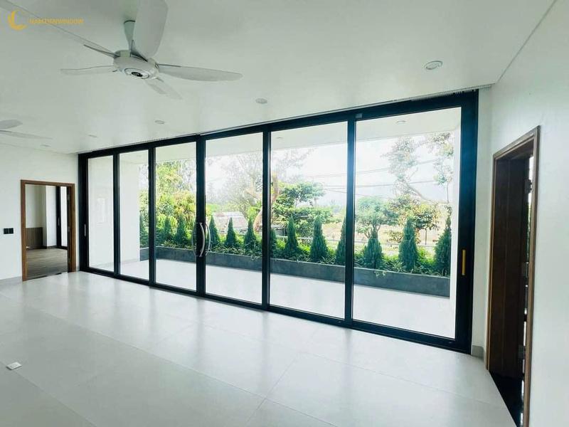 cua nhom xingfa class a nhap khau 4