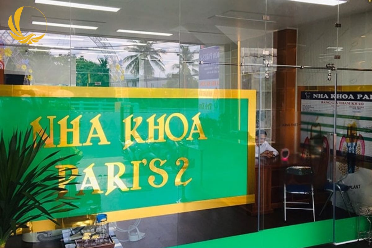 Mẫu cửa kính cường lực cảm biến thông minh cho cửa hàng bán thuốc