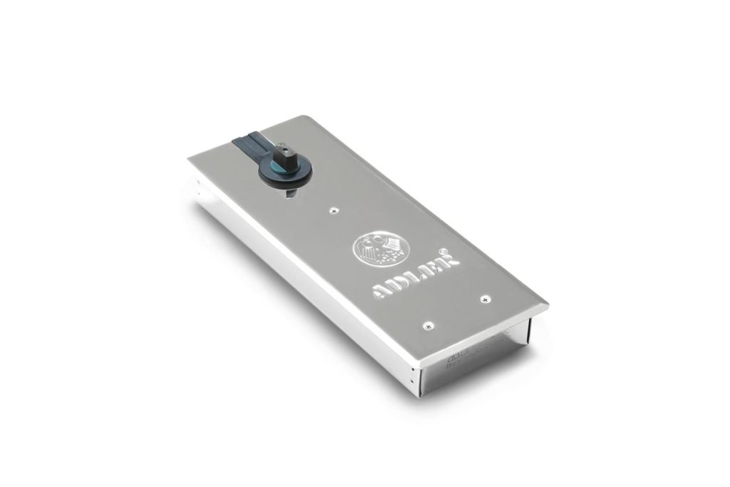 ban-le-cua-kinh-cuong-luc-adler