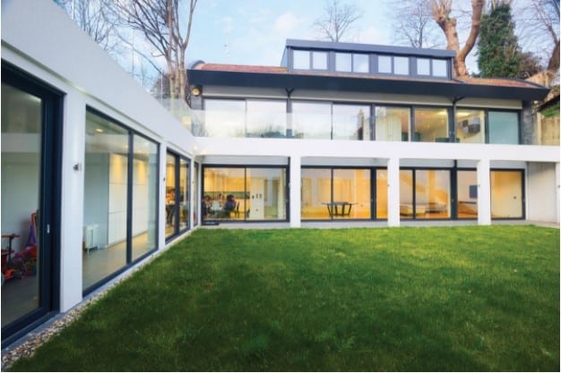 cua nhom xingfa cau cach nhiet nam tien