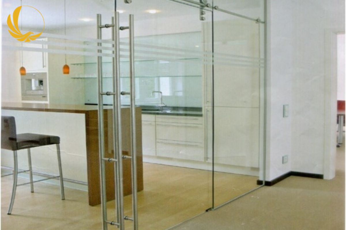 Thi công cửa kính trượt treo Bình Dương hiện đại sang trọng và bền đẹp