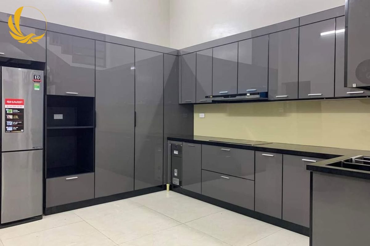 Tủ bếp cánh kính cường lực toàn phần