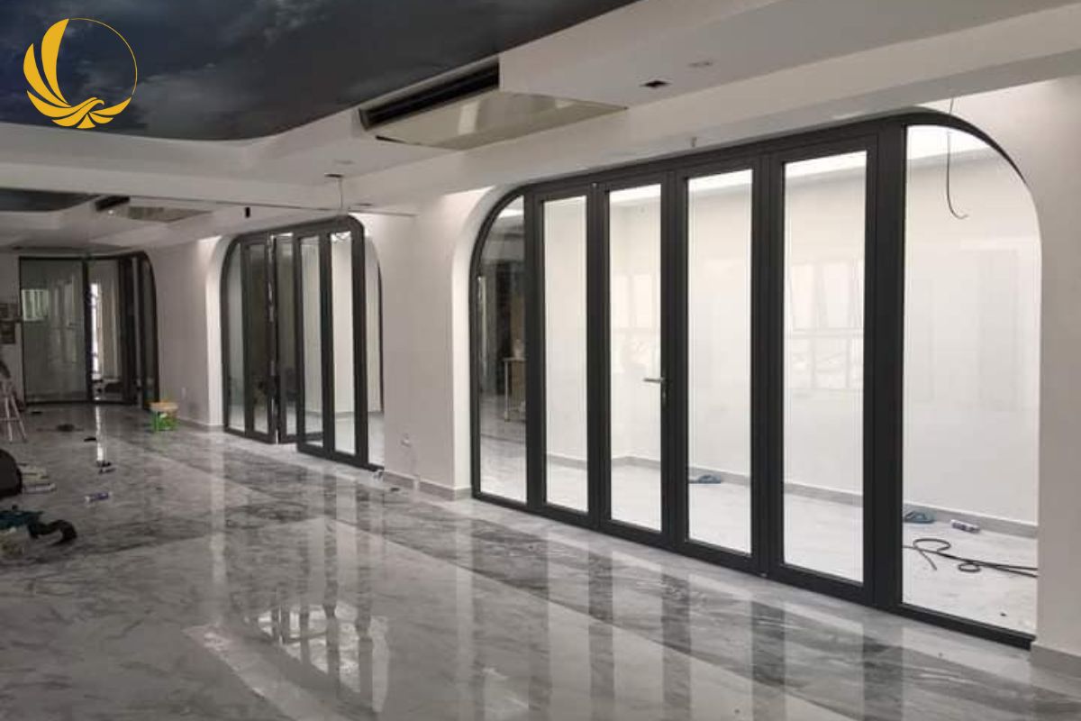 Tại sao vách kính cường lực văn phòng Nam Tiến là lựa chọn số 1