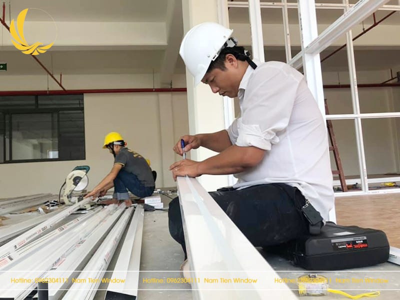 vách kính mặt dựng nhôm xingfa hệ 65 Thi công vách kính mặt dựng xingfa hệ 65 nhanh chóng