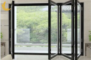 Mẫu cửa xếp trượt 4 cánh màu ghi xám hiện đại