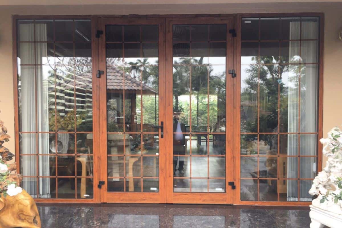 Báo Giá Cửa Nhôm Xingfa Vân Gỗ 1 Cửa nhôm xingfa vân gỗ Nam Tiến Window
