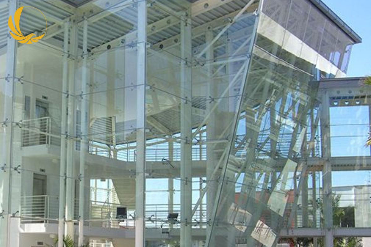 Vách kính Spider là gì và ưu điểm của hệ mặt dựng này