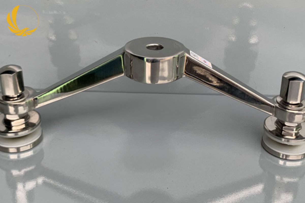 Vách kính spider 2 chân