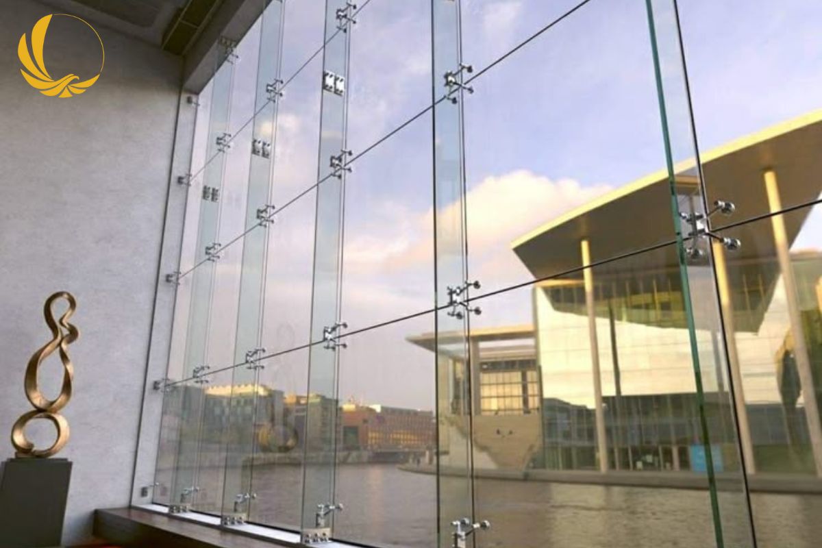 Dự án lắp đặt hệ vách kính spider tại showroom xe hơi tại Bình Dương