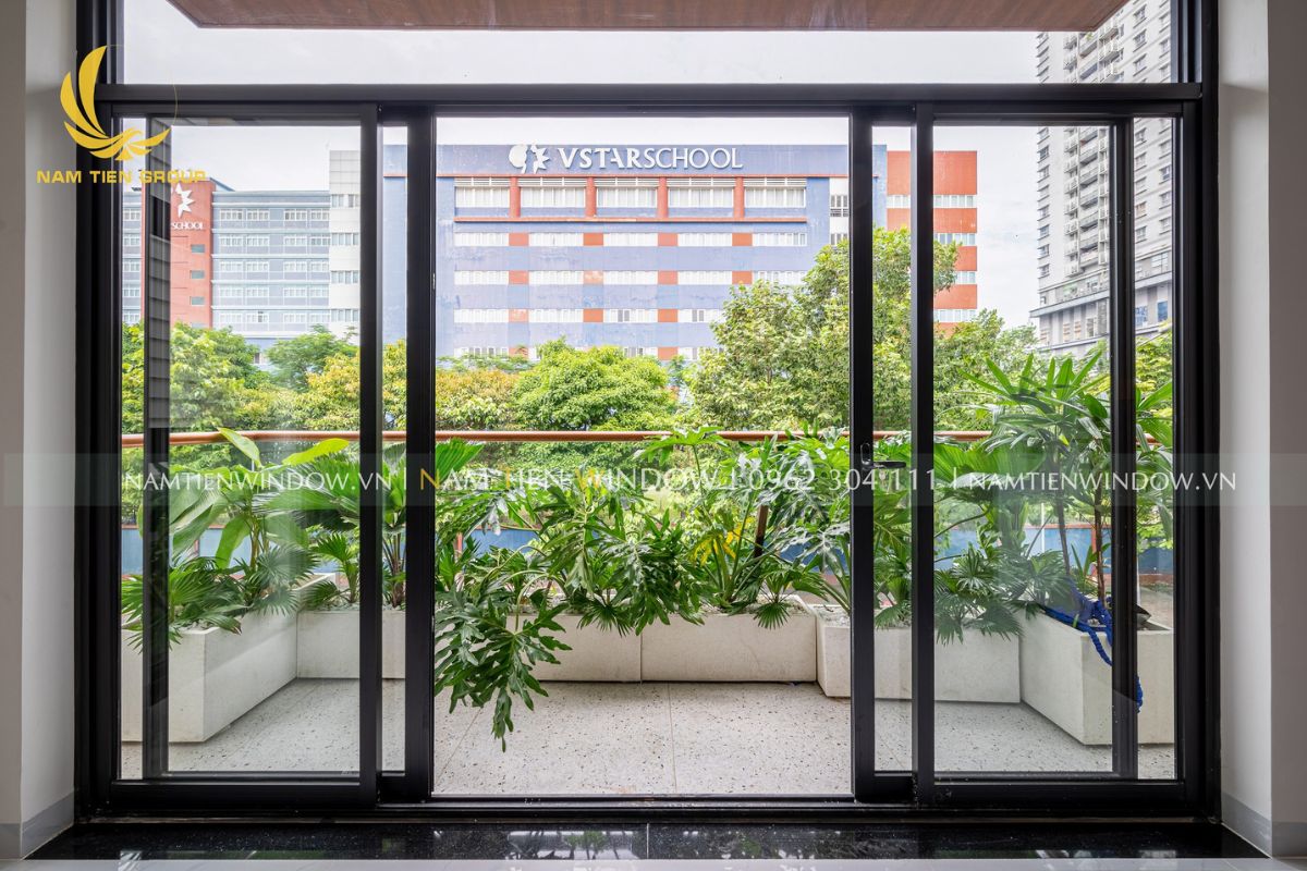 Cửa kính cường lực lùa 4 cánh