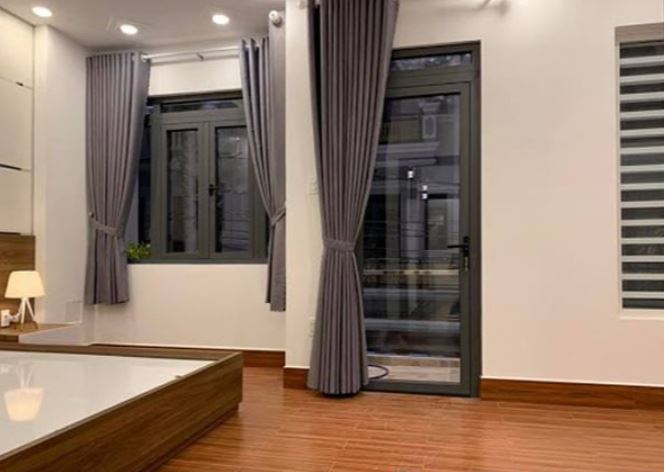 cua nhom xingfa 1 canh phong ngu 1