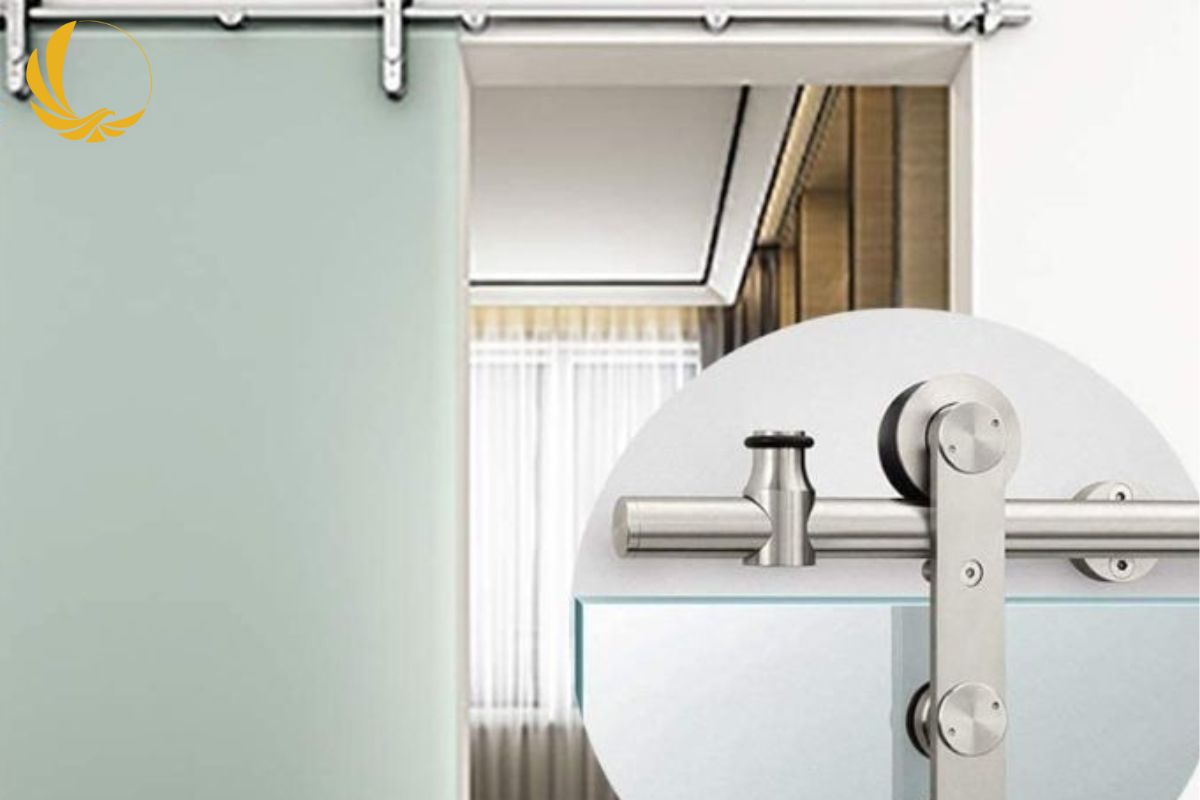 Cửa lùa nhôm 1 cánh ray treo hạn chế vấp ngã
