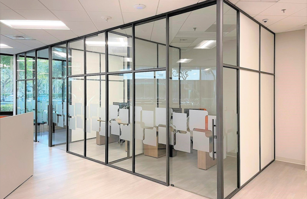 Trang chủ 40 vach nhom kinh mobile