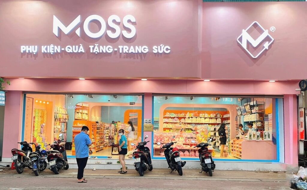 Trang chủ 46 Lắp Vách Kính Cường Lực Cho Hệ Thống Phụ Kiện - Quà Tặng - Trang Sức MOSS