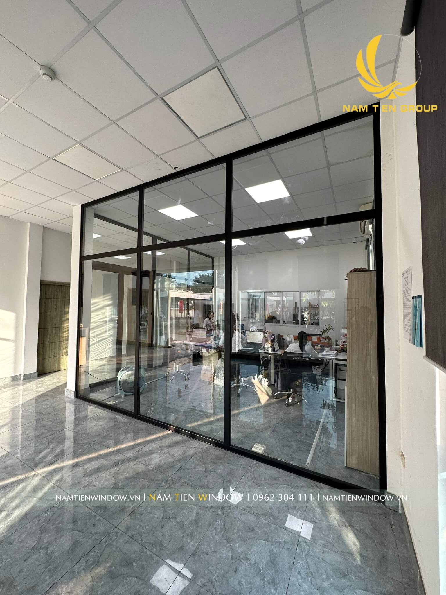 lap vach ngan phong ke toan kcn 6