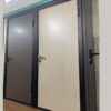 Mẫu cửa có ô kính nhỏ