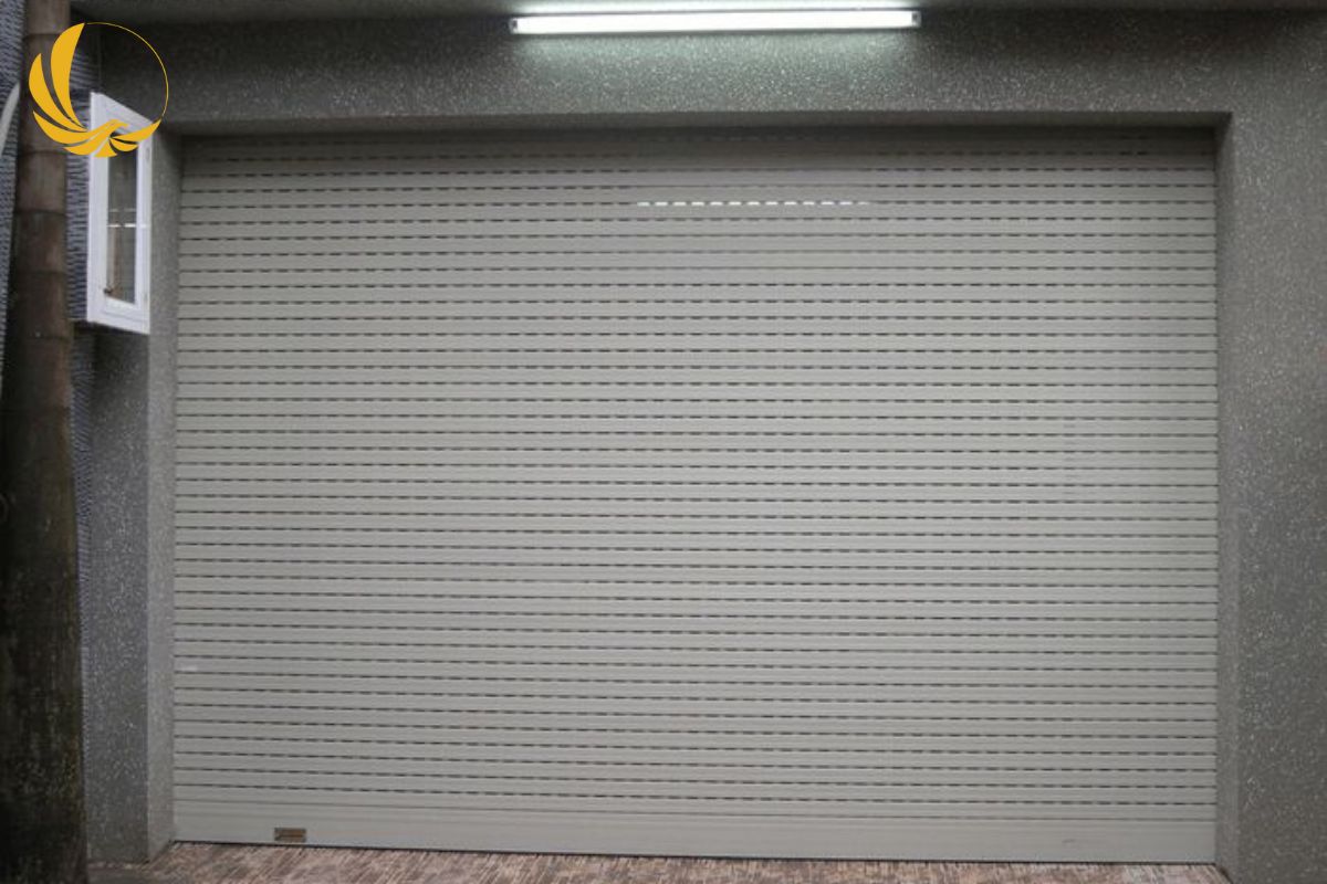 Quy trình lắp đặt cửa cuốn Quận 12 chuẩn kỹ thuật và minh bạch