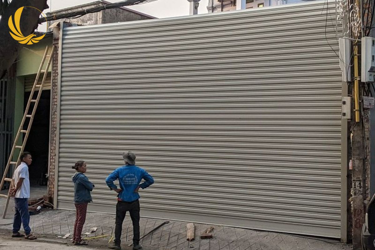 Đơn vị làm cửa cuốn Quận 12 chuyên nghiệp và chính hãng uy tín