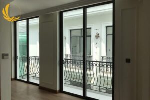 Cửa đi mở trượt nhôm xingfa 2 cánh màu ghi xám