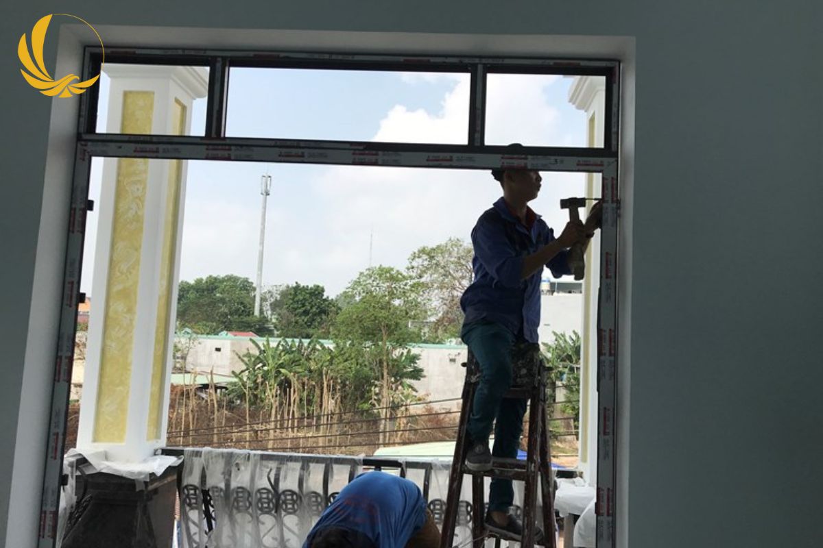 Cửa Nhôm Kính Xingfa Thủ Dầu Một 6 Thợ lắp đặt cửa nhôm tại Thủ Dầu Một - Thi công chuẩn kỹ thuật