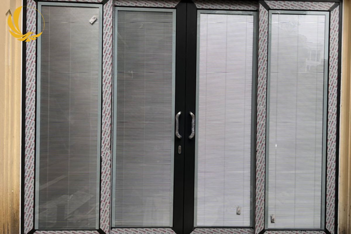 Cửa nhôm Xingfa kính hộp tích hợp rèm sáo cách âm cách nhiệt hiệu quả