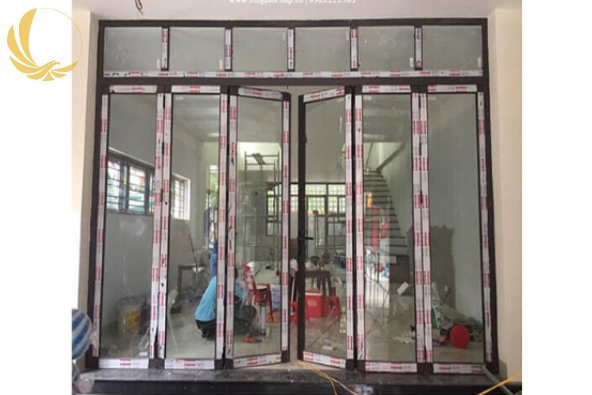 Mẫu cửa nhôm xingfa xếp trượt 6 cánh làm bằng hệ nhôm 63 nhập khẩu cao cấp cho nhà ở