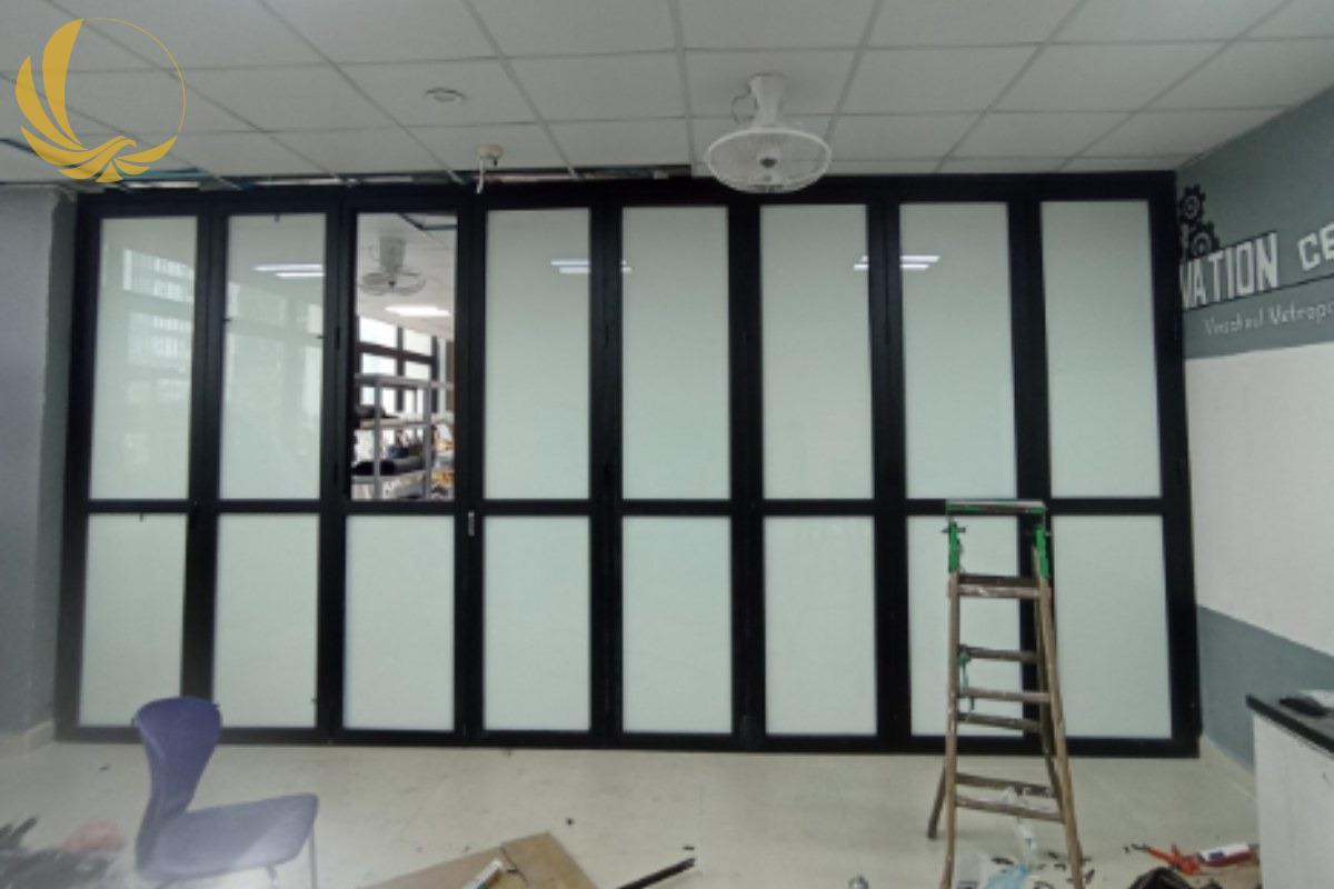 Thiết kế xếp trượt 8 cánh thông minh giúp mở rộng tối đa diện tích và tiết kiệm không gian