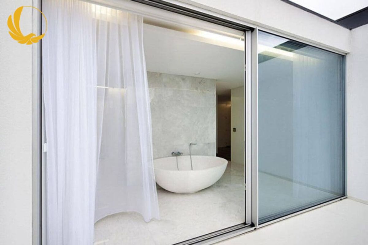 Cửa nhôm toilet mở lùa vận hành êm ái, tối ưu không gian sử dụng