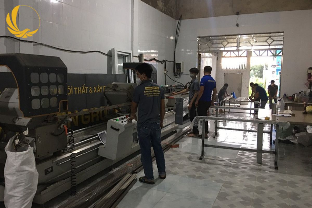 Quy trình thi công cửa nhôm bài bản, đảm bảo chất lượng và tiến độ.