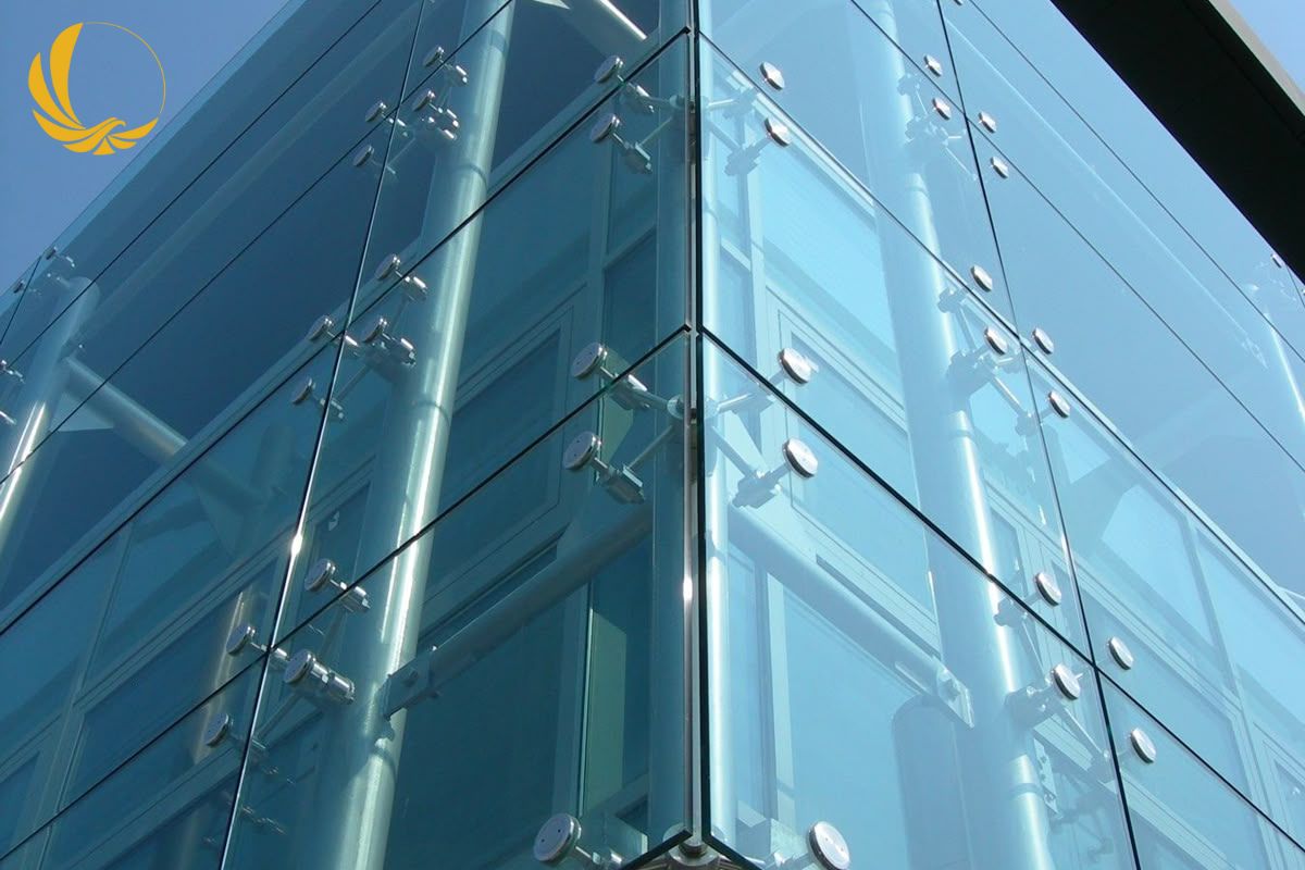 Vách Kính Cường Lực Mặt Tiền 6 Mẫu vách kính cường lực mặt tiền chân nhện spider