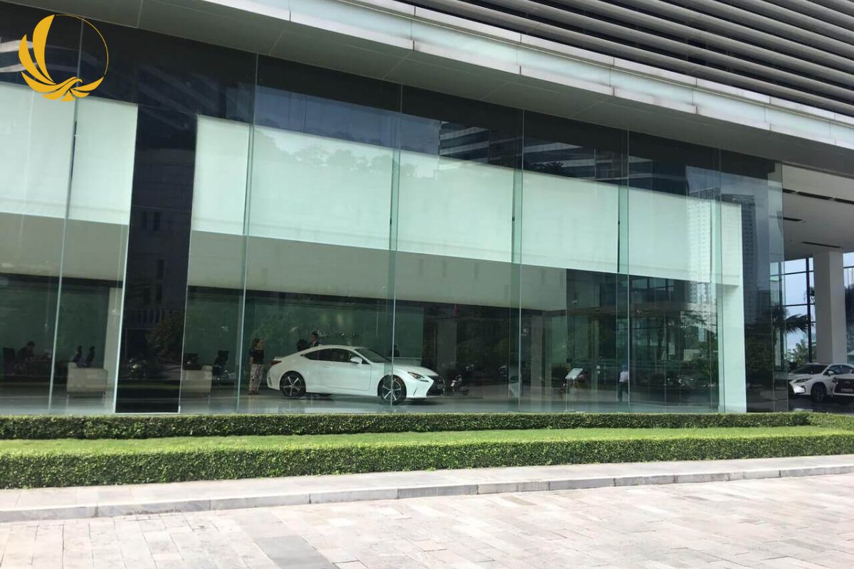 Báo Giá Vách Nhôm Kính Đồng Xoài Bình Phước 3 Vách kính cường lực mặt dựng cho cửa hàng, showroom