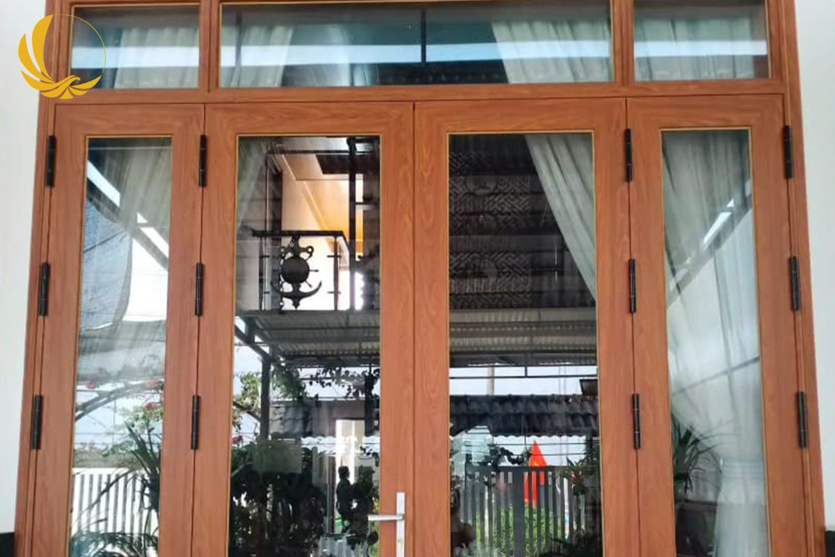 Mẫu cửa nhôm xingfa giả gỗ lùa 4 cánh