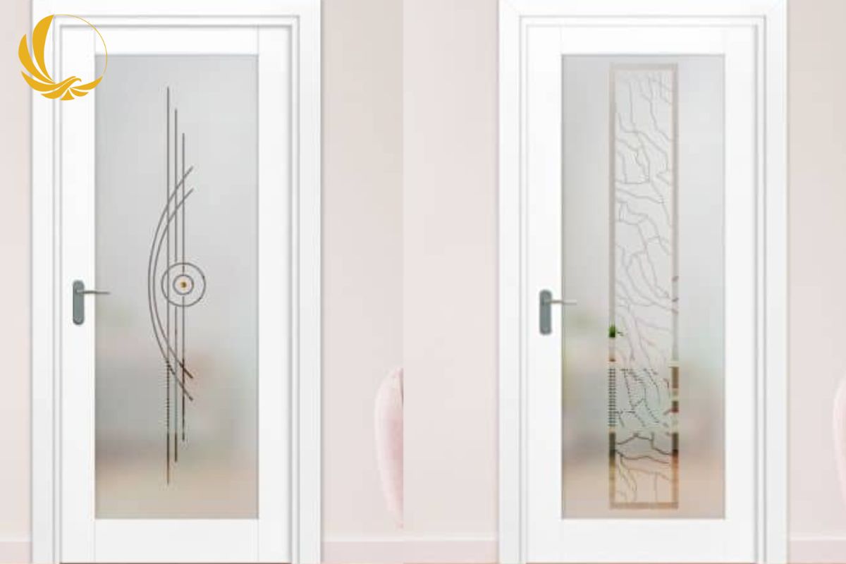 Mẫu cửa phòng ngủ nhôm Xingfa một cánh màu trắng sứ kính mờ