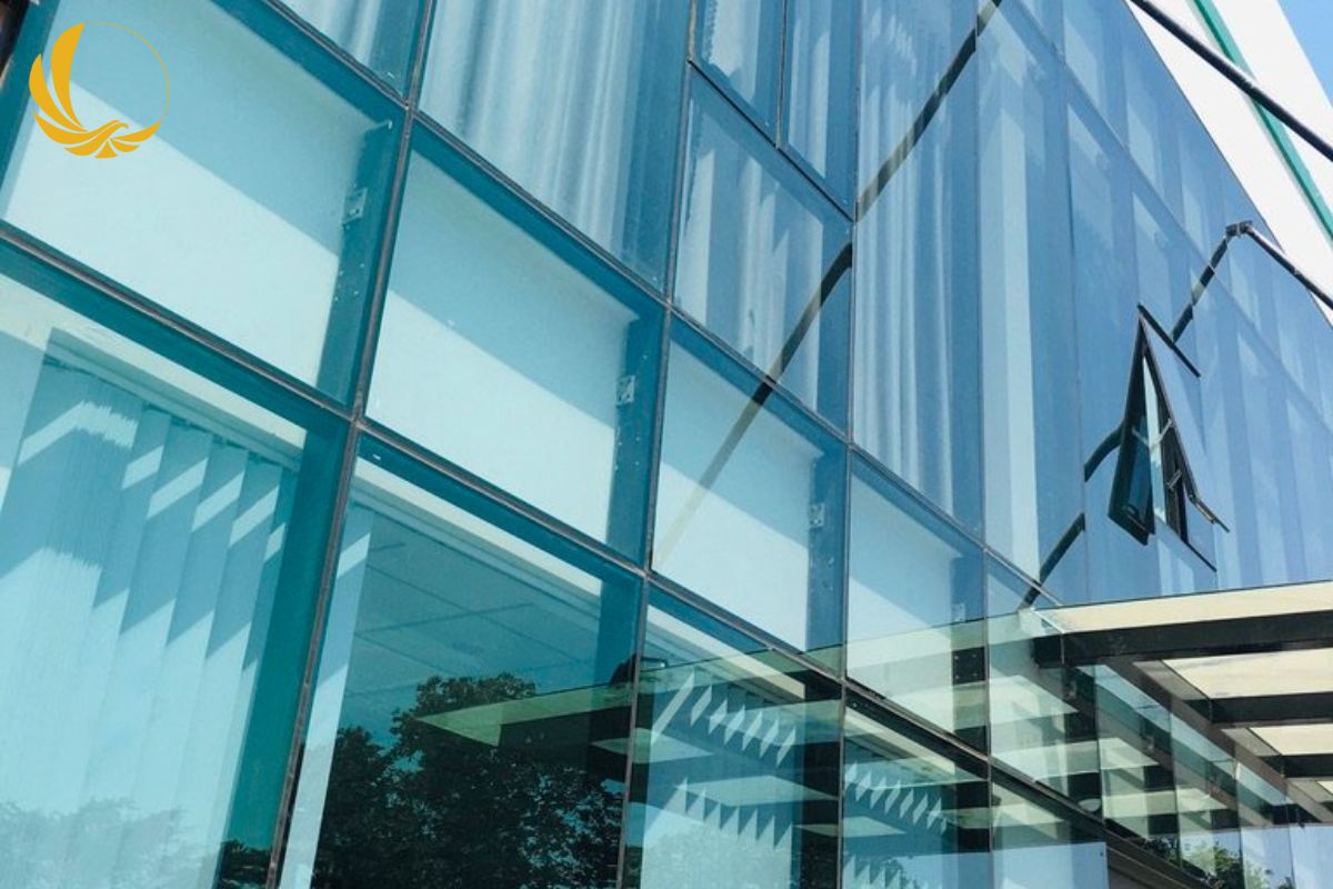 Vách kính mặt tiền TPHCM