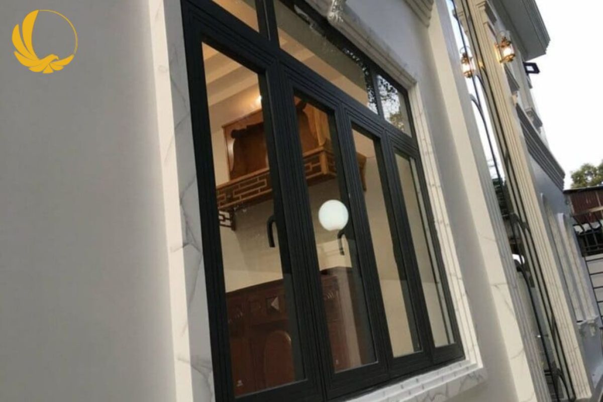 Thi công cửa sổ nhôm Xingfa nhà phố ở Bình Dương