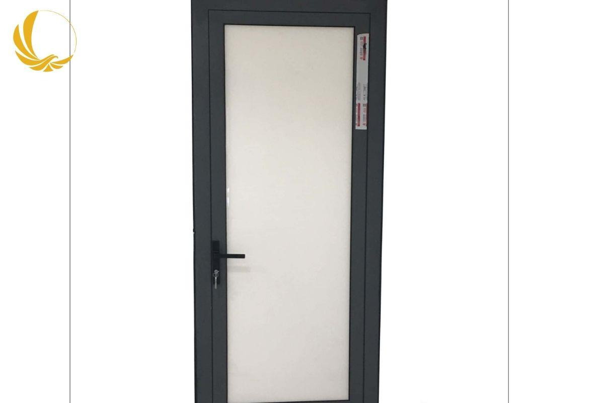 Mẫu cửa đi lùa nhôm xingfa 1 cánh hệ 55 giúp tối ưu hóa diện tích cho lối đi hẹp
