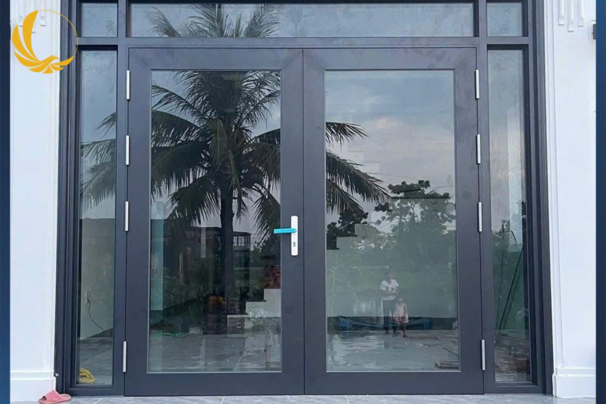 Cửa đi nhôm Xingfa mang đến sự chắc chắn, bền đẹp và vận hành ổn định lâu dài