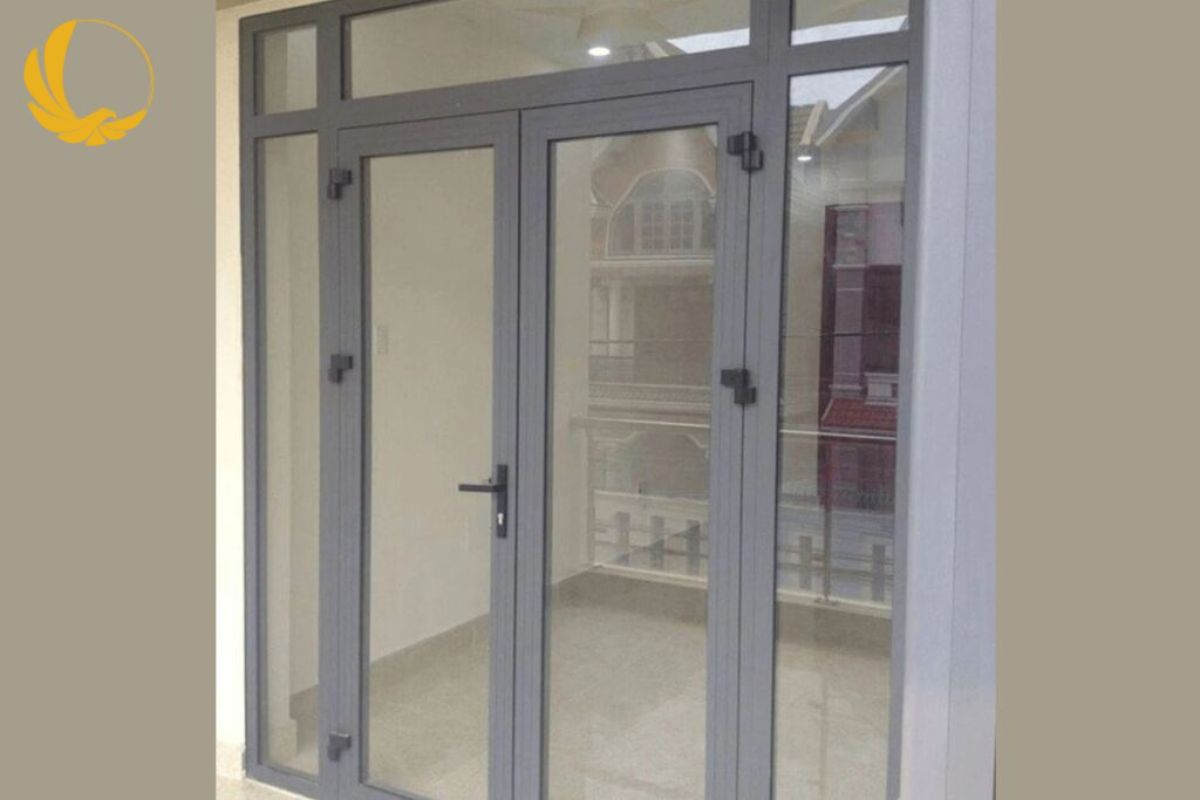 Giải pháp cửa nhôm cao cấp kết hợp kính cường lực bền bỉ, thẩm mỹ vượt trội