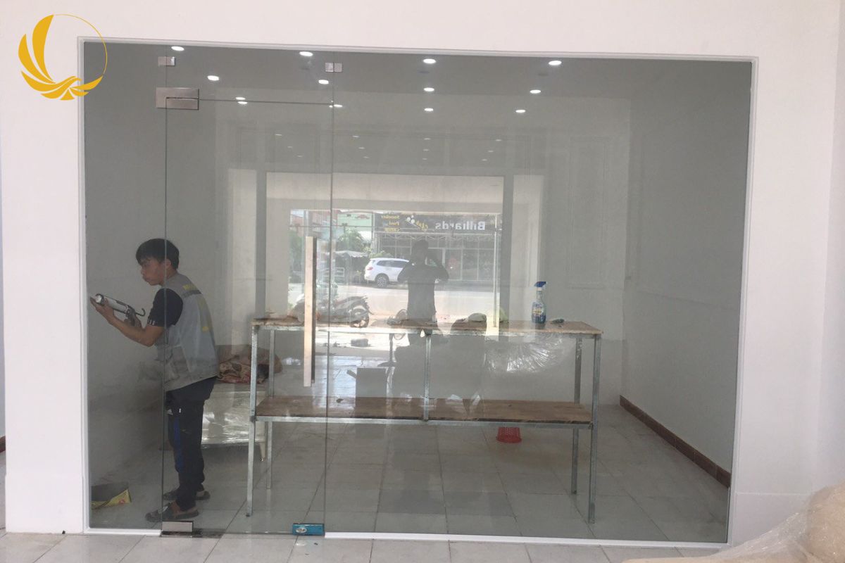 gia cua kinh cuong luc ban le san 14