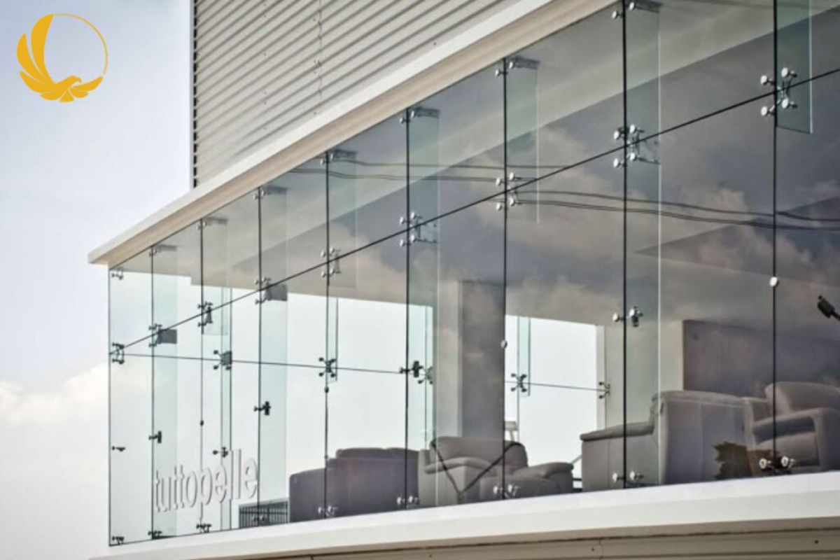 Quy trình lắp đặt vách kính spider chuyên nghiệp, đạt chuẩn kỹ thuật tại Nam Tiến Window