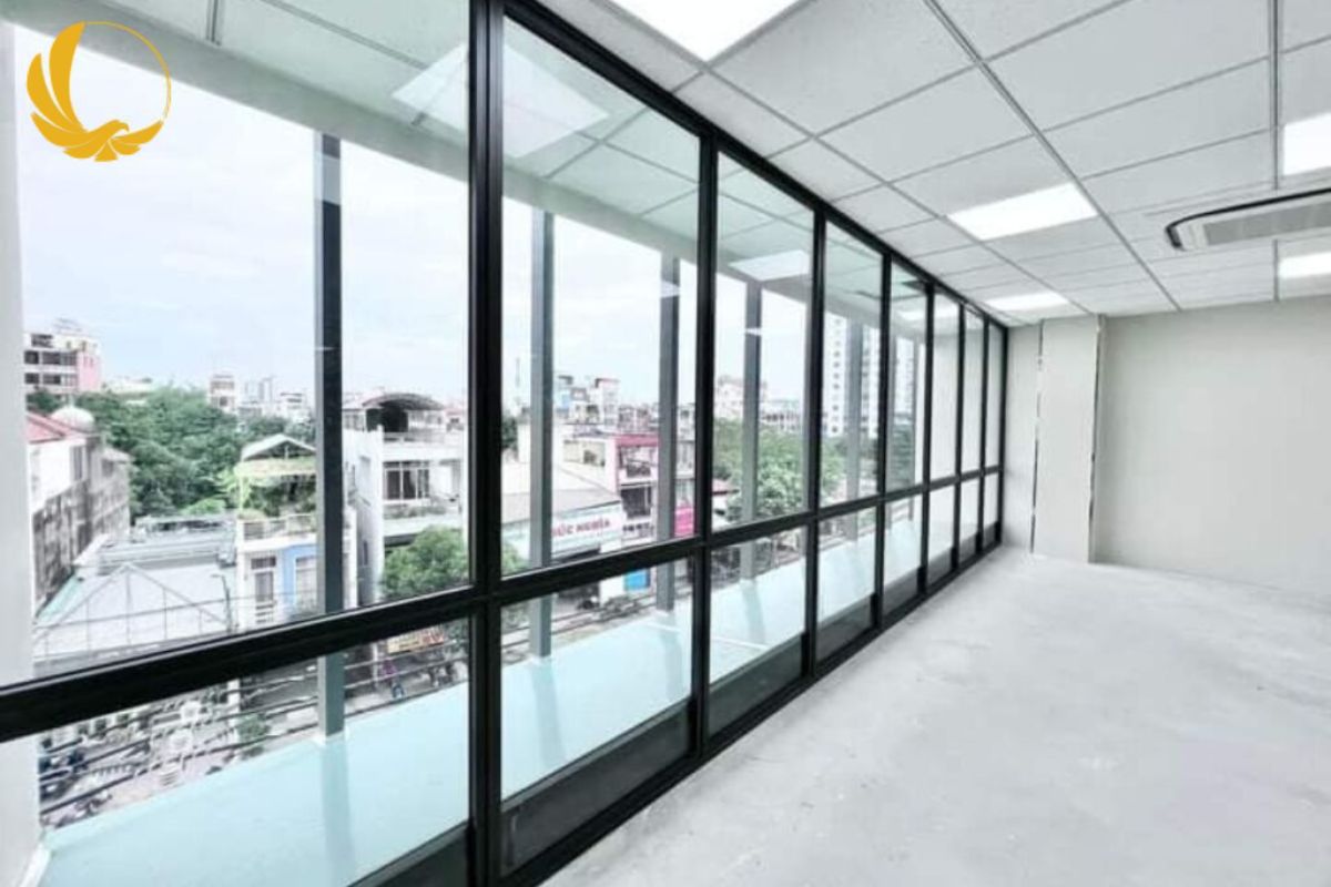 Tăng ánh sáng, tối ưu diện tích và tạo môi trường làm việc chuyên nghiệp